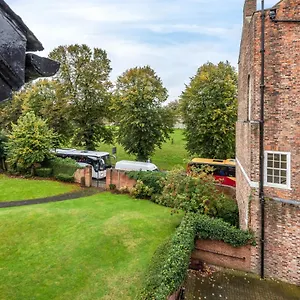 Host & - Feversham House York